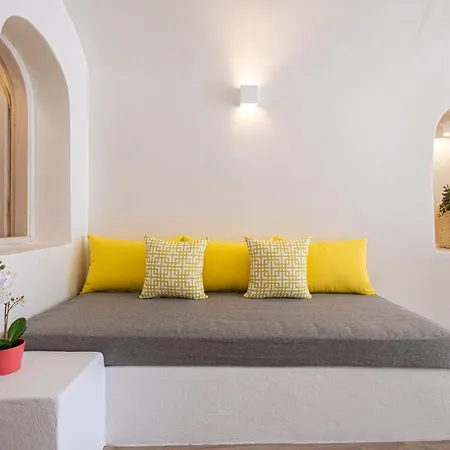 White Orchid Cave House & * Pýrgos