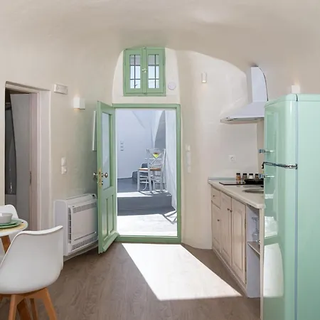 빌라 White Orchid Cave House & 피르고스