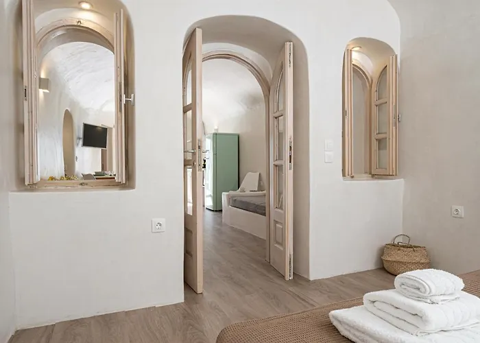 White Orchid Cave House & Pýrgos