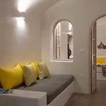 White Orchid Cave House & Villa *